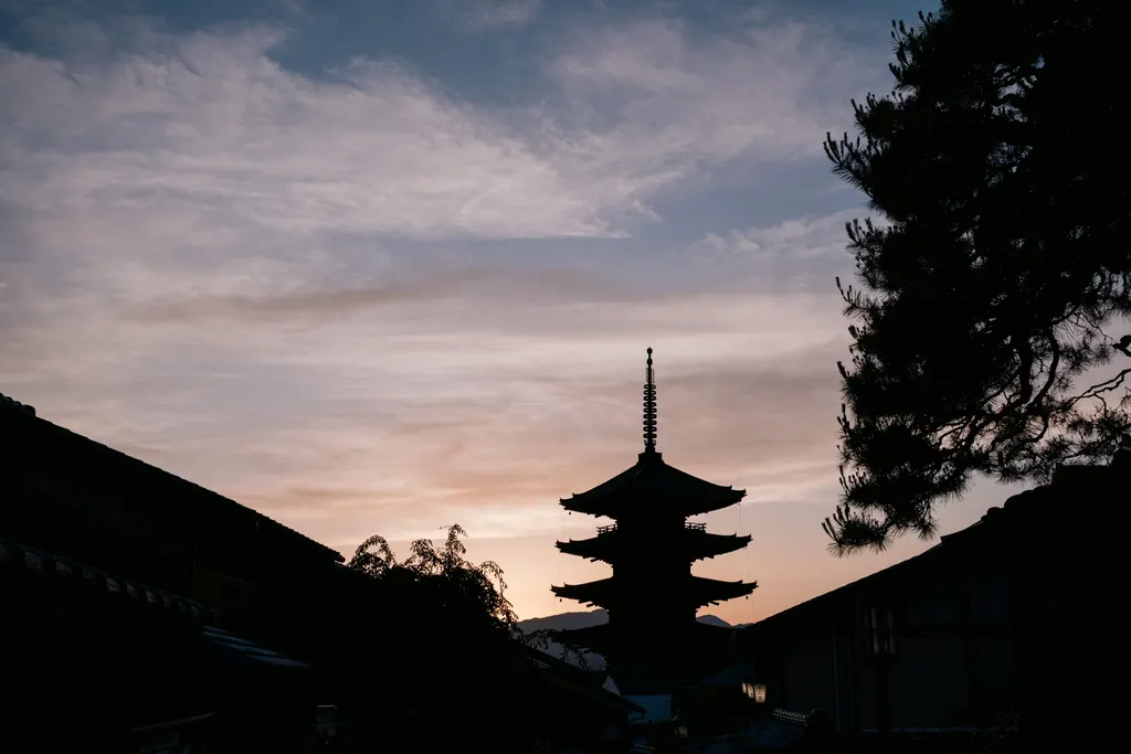 Pagode Yasaka ao anoitecer em Kyoto